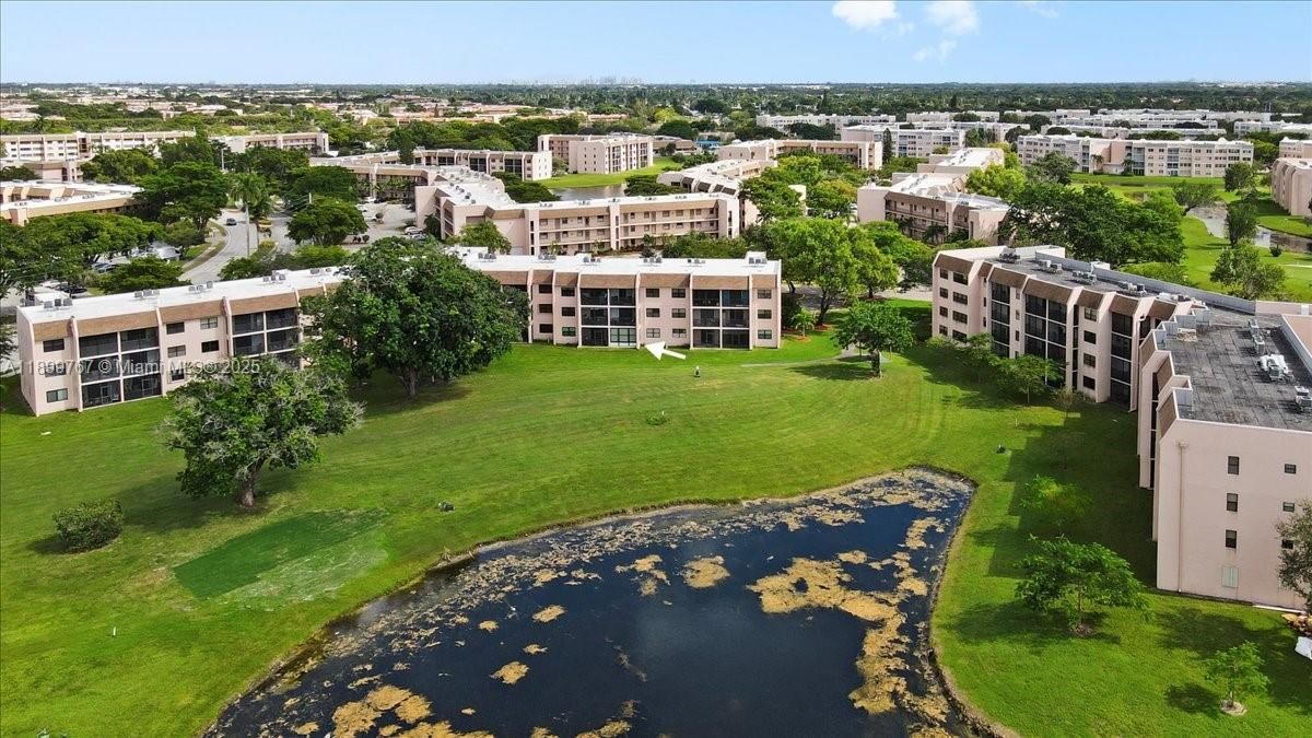 Activo con contrato: $135,000 (2 camas, 2 baños, 810 Pies cuadrados)