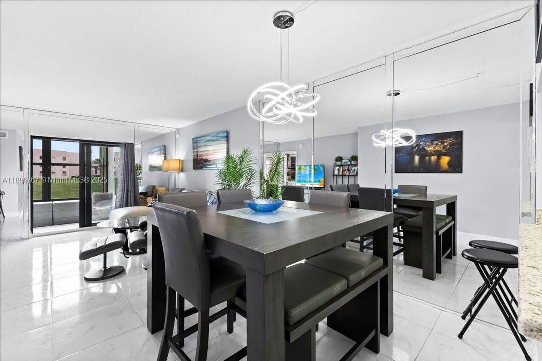 Activo con contrato: $135,000 (2 camas, 2 baños, 810 Pies cuadrados)