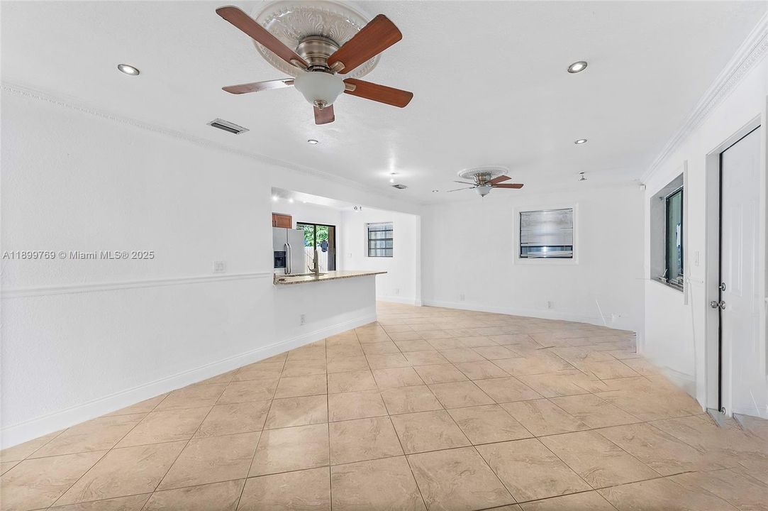 Active With Contract: $419,900 (3 beds, 2 baths, 1172 Square Feet)