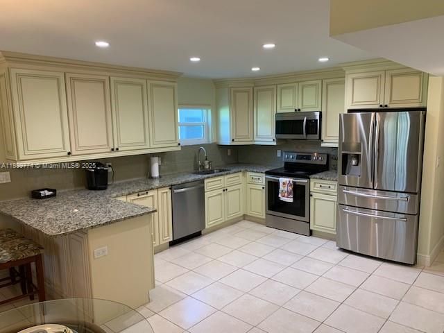 For Rent: $3,450 (3 beds, 2 baths, 1315 Square Feet)