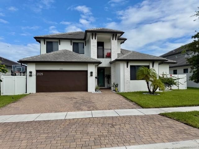 En Venta: $1,295,000 (4 camas, 3 baños, 3637 Pies cuadrados)