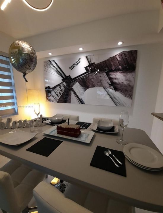 For Rent: $2,900 (3 beds, 2 baths, 1207 Square Feet)