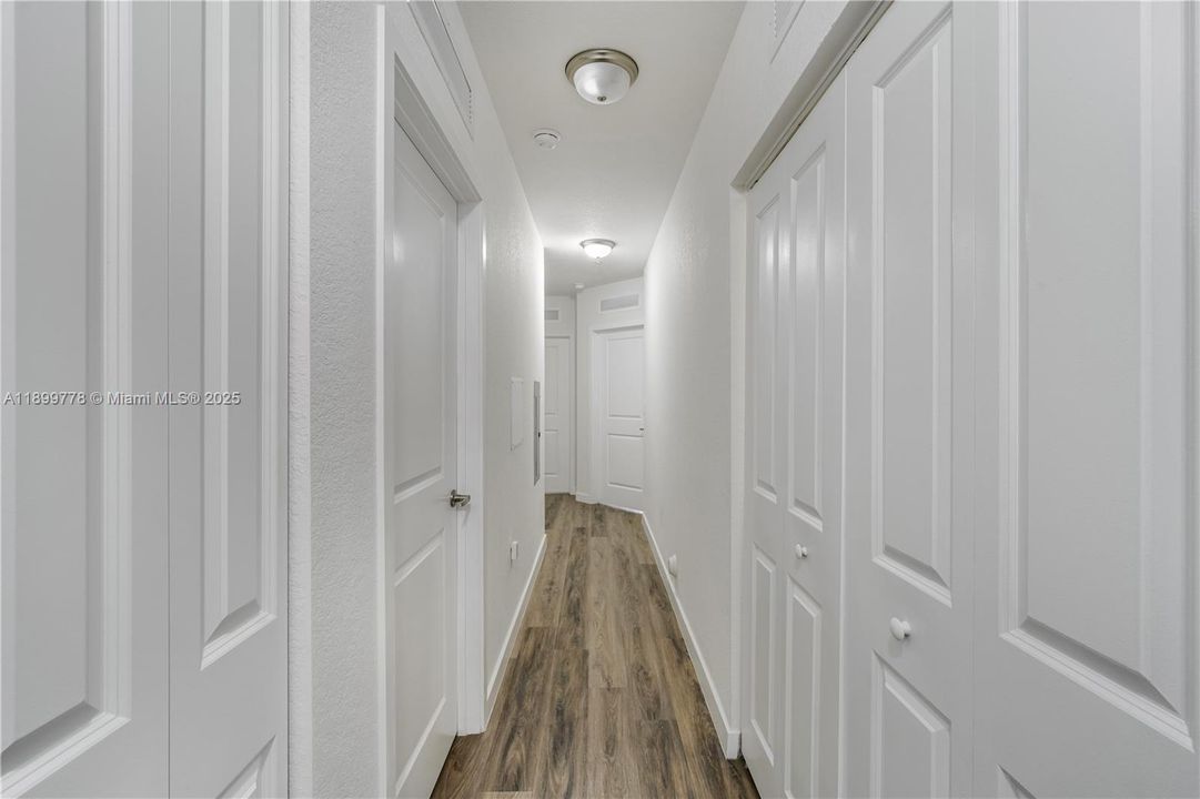 For Rent: $2,700 (3 beds, 2 baths, 1384 Square Feet)