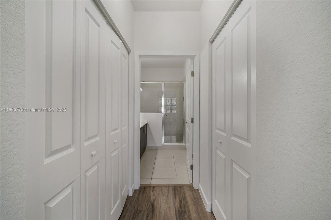 For Rent: $2,700 (3 beds, 2 baths, 1384 Square Feet)