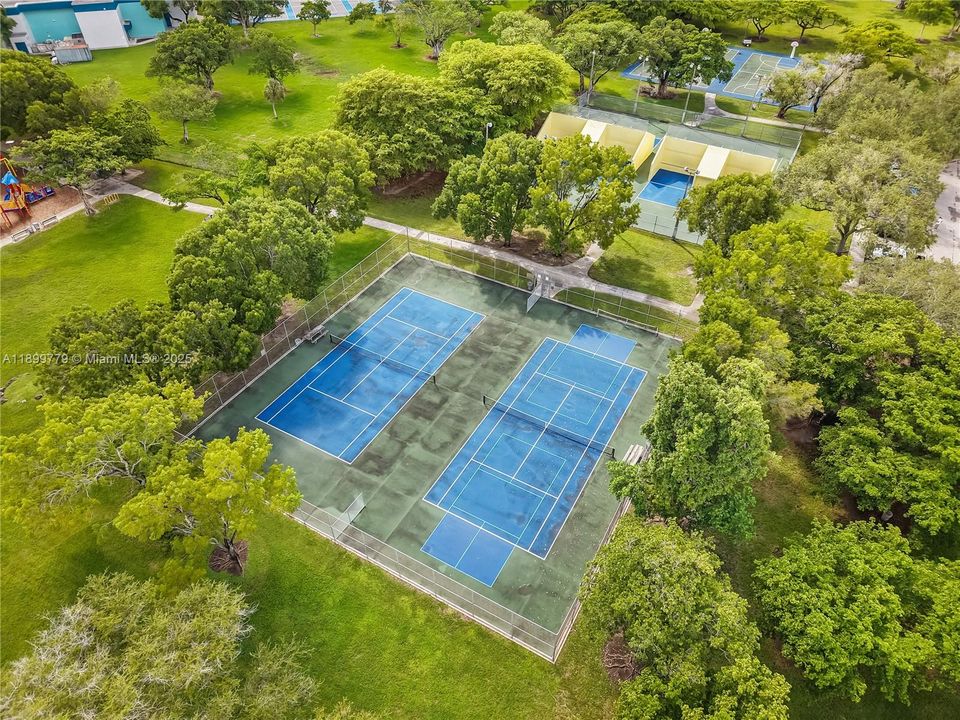 Recently Sold: $725,000 (4 beds, 2 baths, 1836 Square Feet)