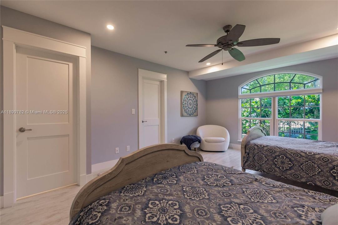 For Rent: $15,000 (4 beds, 4 baths, 3206 Square Feet)