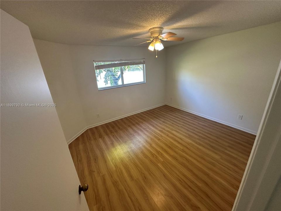 Recently Rented: $2,050 (2 beds, 2 baths, 1020 Square Feet)