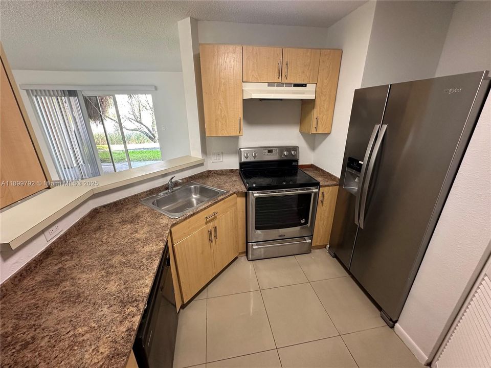 Recently Rented: $2,050 (2 beds, 2 baths, 1020 Square Feet)
