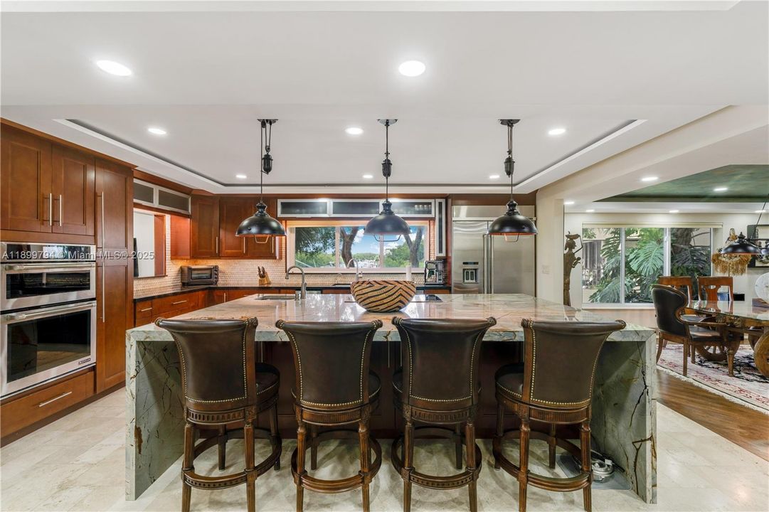 Active With Contract: $2,250,000 (4 beds, 4 baths, 3865 Square Feet)