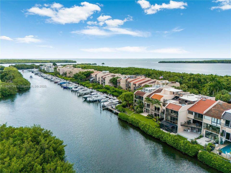 Active With Contract: $2,250,000 (4 beds, 4 baths, 3865 Square Feet)