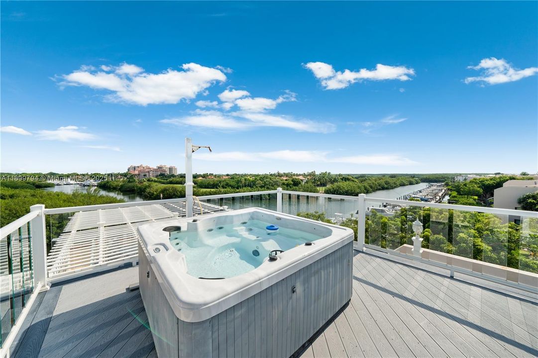 Active With Contract: $2,250,000 (4 beds, 4 baths, 3865 Square Feet)