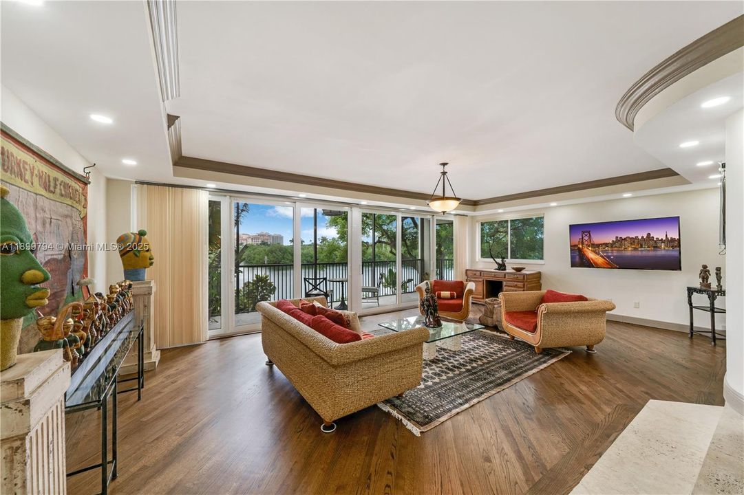 Active With Contract: $2,250,000 (4 beds, 4 baths, 3865 Square Feet)