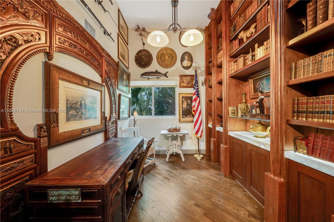 Active With Contract: $2,250,000 (4 beds, 4 baths, 3865 Square Feet)