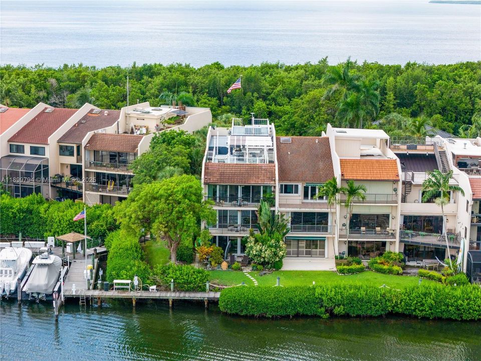 Active With Contract: $2,250,000 (4 beds, 4 baths, 3865 Square Feet)