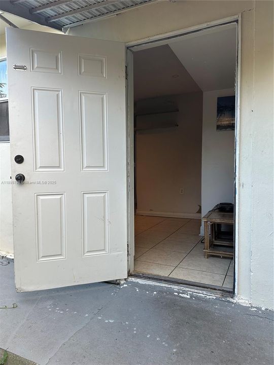 Recently Rented: $1,100 (0 beds, 1 baths, 1366 Square Feet)