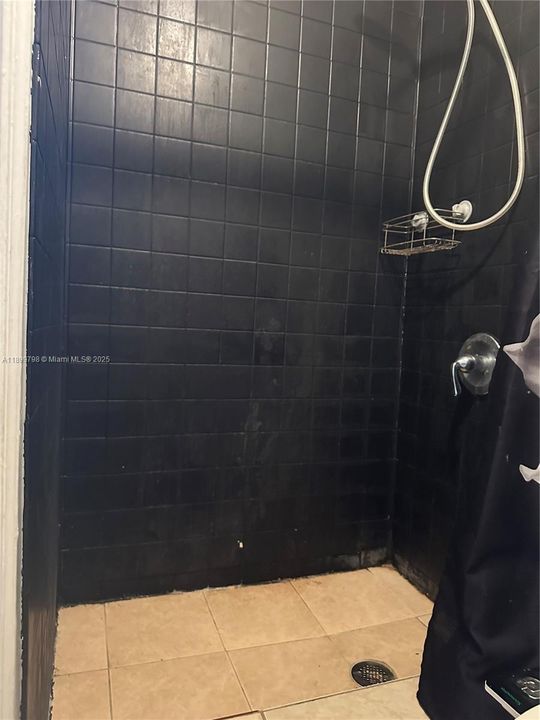 Recently Rented: $1,100 (0 beds, 1 baths, 1366 Square Feet)