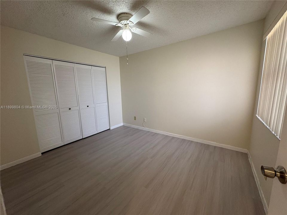 Active With Contract: $2,300 (2 beds, 2 baths, 1037 Square Feet)