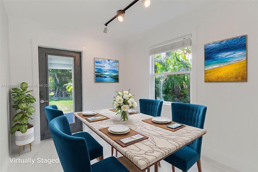 For Sale: $799,000 (3 beds, 1 baths, 928 Square Feet)