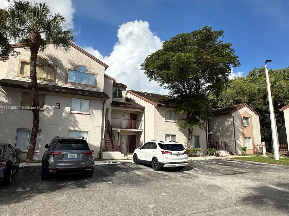 Recently Rented: $2,450 (2 beds, 2 baths, 1224 Square Feet)