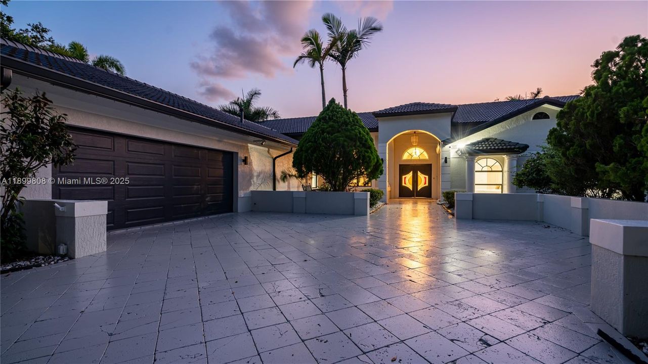 На продажу: $2,275,000 (7 спален, 5 ванн, 3442 Квадратных фут)