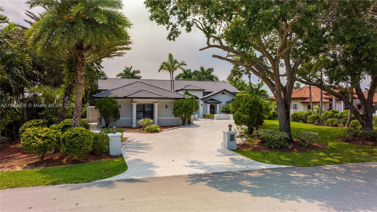 На продажу: $2,275,000 (7 спален, 5 ванн, 3442 Квадратных фут)