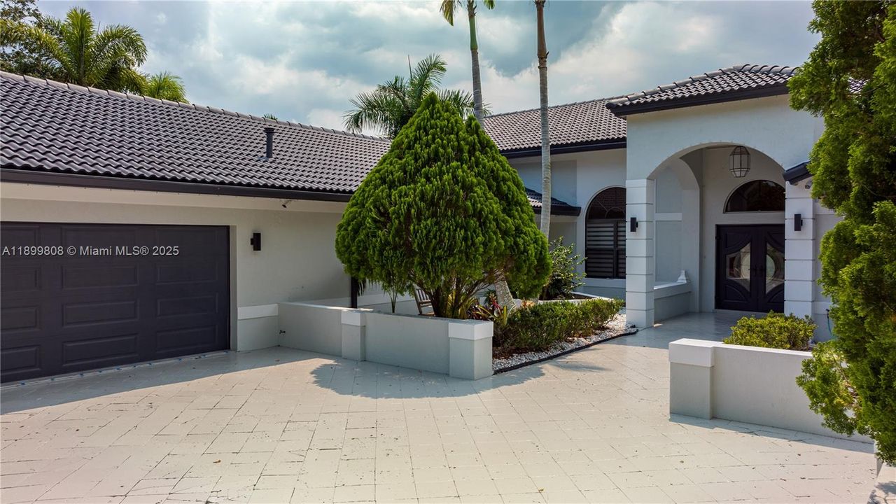 На продажу: $2,275,000 (7 спален, 5 ванн, 3442 Квадратных фут)