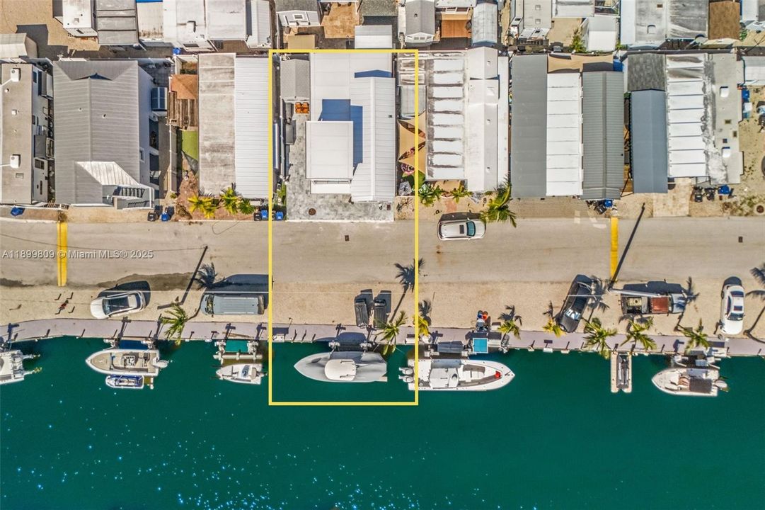 待售: $915,000 (3 贝兹, 1 浴室, 0 平方英尺)