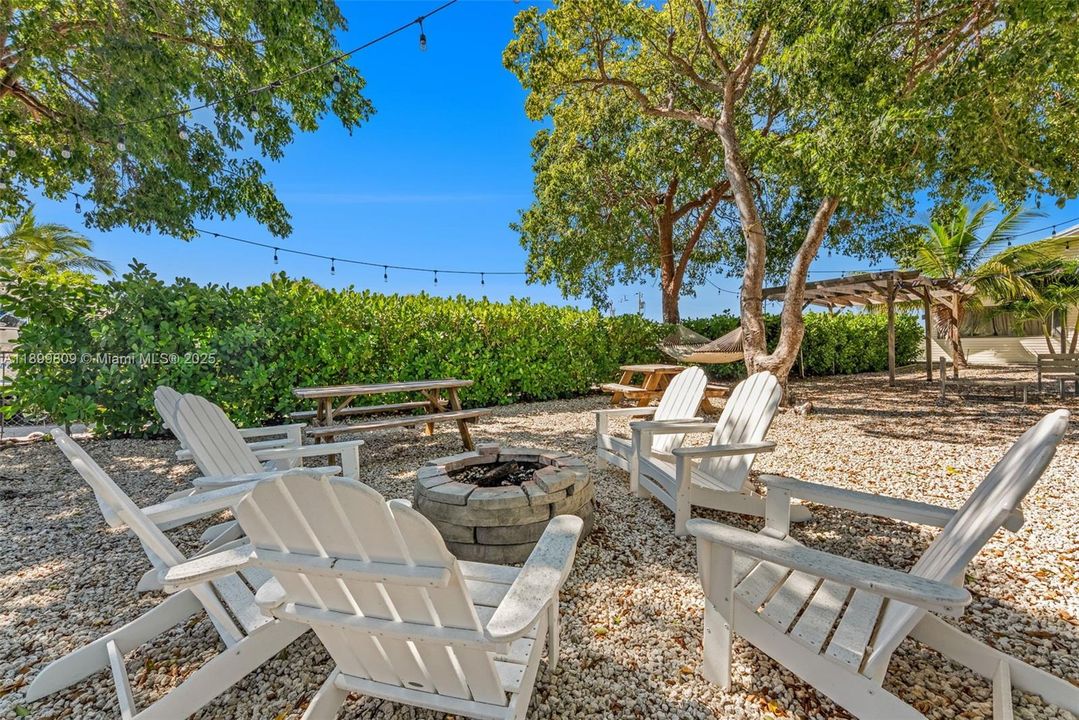 待售: $915,000 (3 贝兹, 1 浴室, 0 平方英尺)