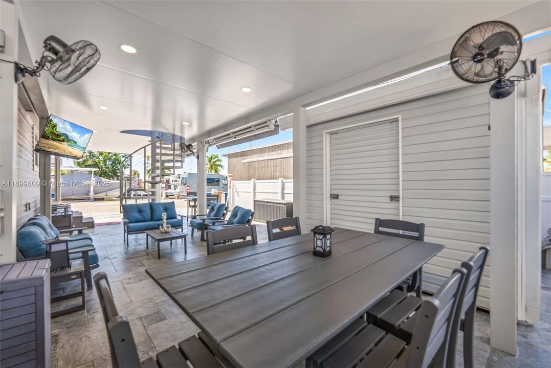 待售: $915,000 (3 贝兹, 1 浴室, 0 平方英尺)