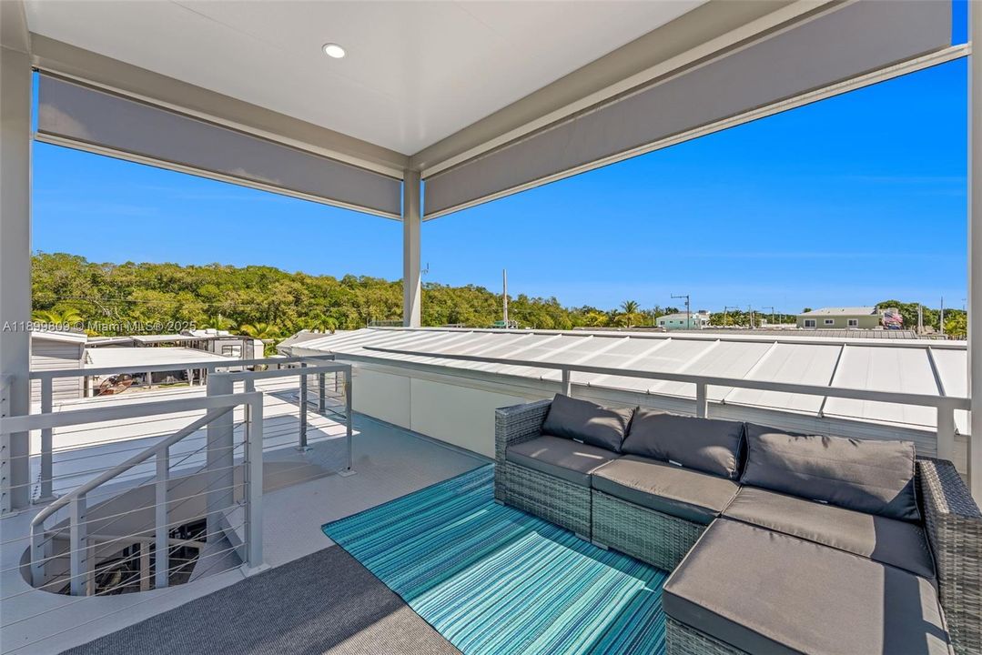 待售: $915,000 (3 贝兹, 1 浴室, 0 平方英尺)