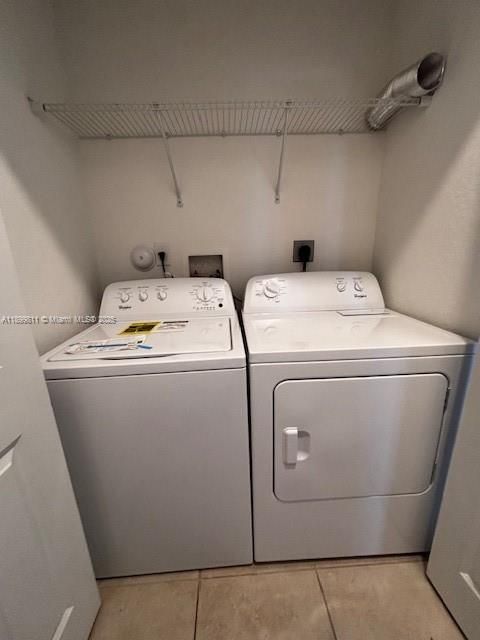 For Sale: $475,000 (4 beds, 2 baths, 1887 Square Feet)