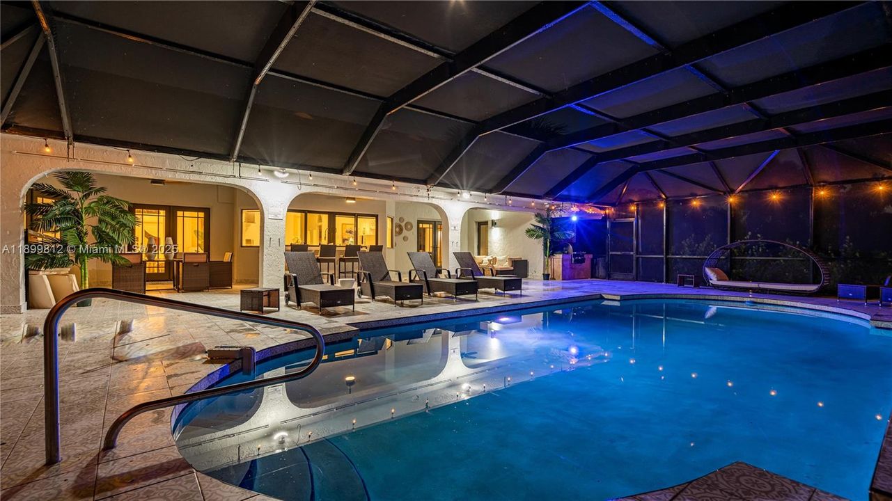 В аренду: $13,995 (7 спален, 5 ванн, 3768 Квадратных фут)