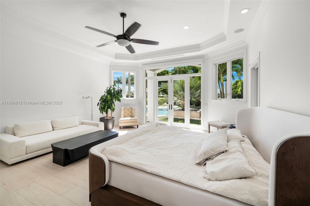 For Sale: $6,295,000 (6 beds, 7 baths, 8267 Square Feet)