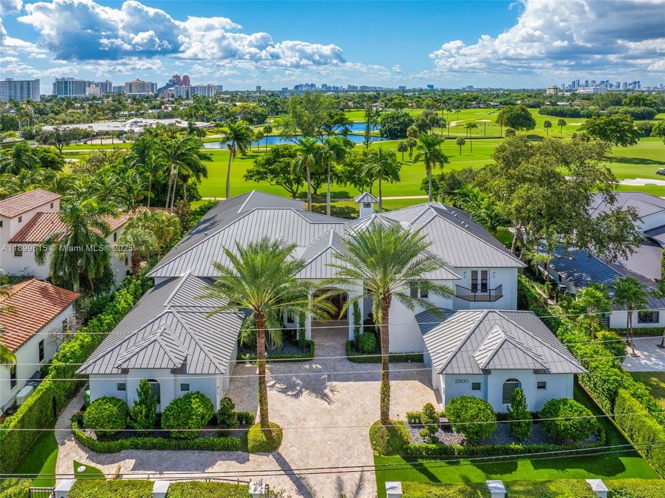 For Sale: $6,295,000 (6 beds, 7 baths, 8267 Square Feet)