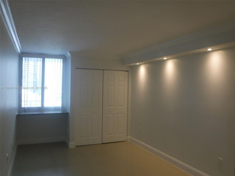 Recently Rented: $2,300 (1 beds, 1 baths, 593 Square Feet)