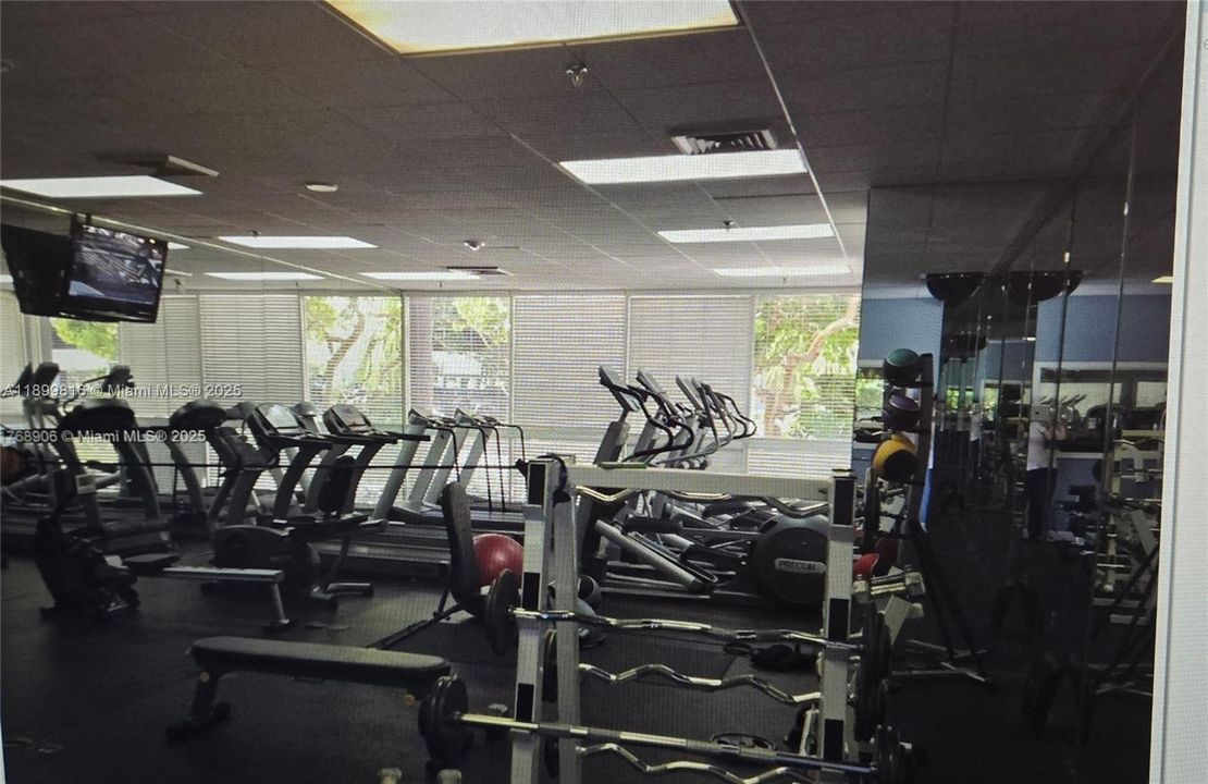 Recently Rented: $2,300 (1 beds, 1 baths, 593 Square Feet)