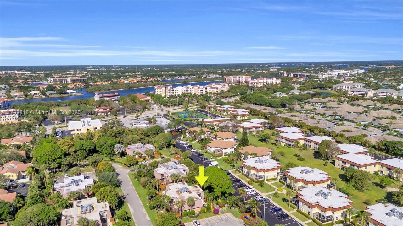 Recently Sold: $449,000 (2 beds, 2 baths, 1288 Square Feet)