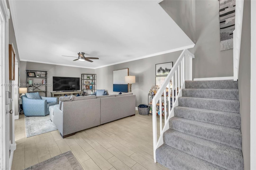 Recently Sold: $449,000 (2 beds, 2 baths, 1288 Square Feet)