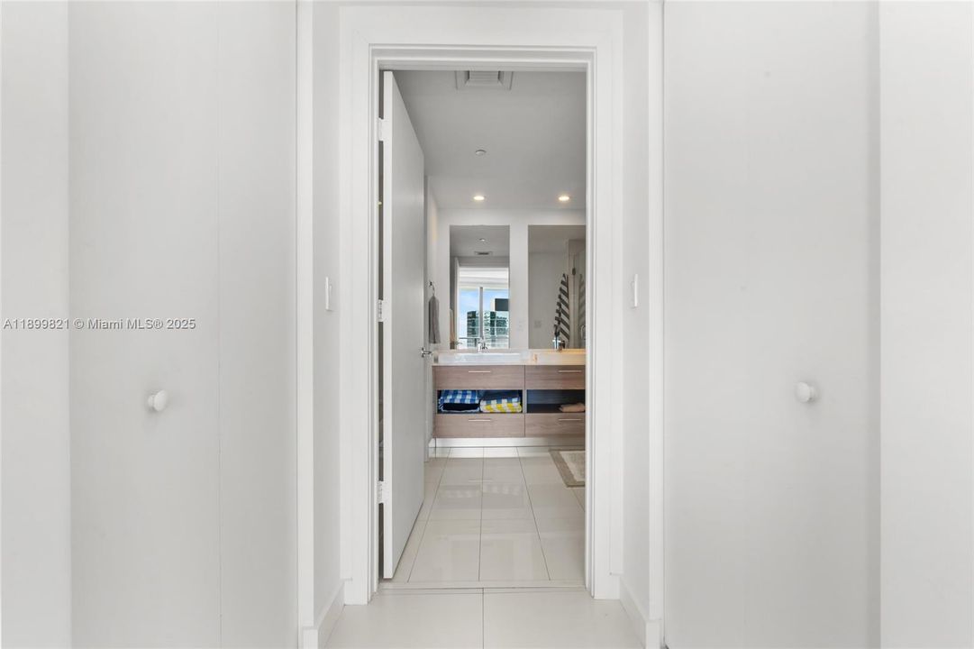 entrance to master bath