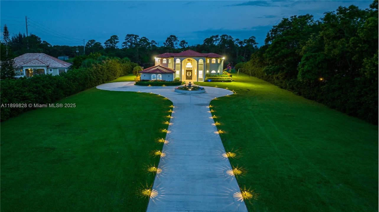 For Sale: $2,349,000 (9 beds, 5 baths, 4939 Square Feet)