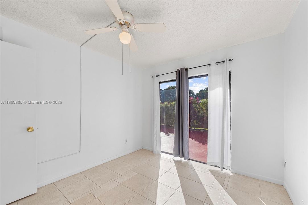 En Venta: $349,000 (3 camas, 2 baños, 1332 Pies cuadrados)