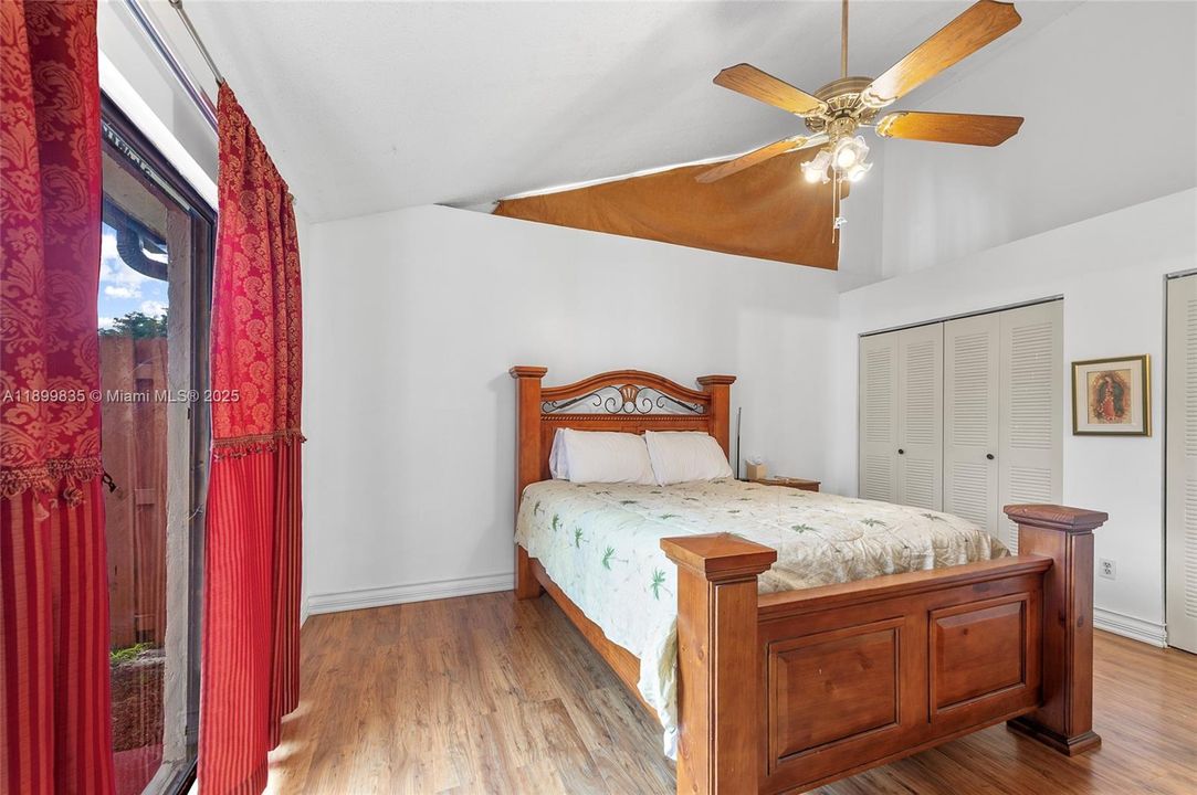 En Venta: $349,000 (3 camas, 2 baños, 1332 Pies cuadrados)