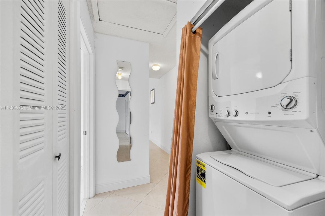 En Venta: $349,000 (3 camas, 2 baños, 1332 Pies cuadrados)