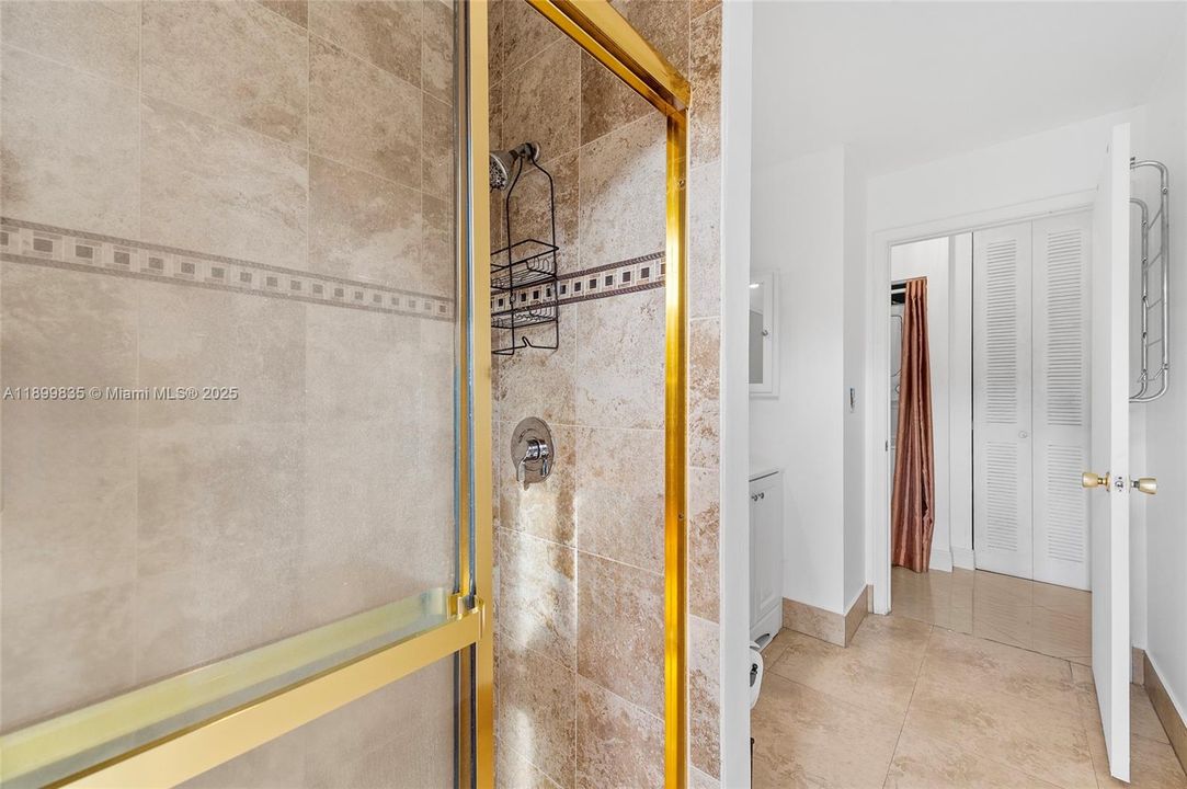 En Venta: $349,000 (3 camas, 2 baños, 1332 Pies cuadrados)