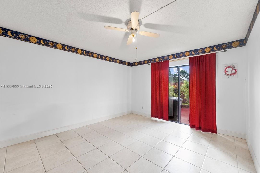 En Venta: $349,000 (3 camas, 2 baños, 1332 Pies cuadrados)