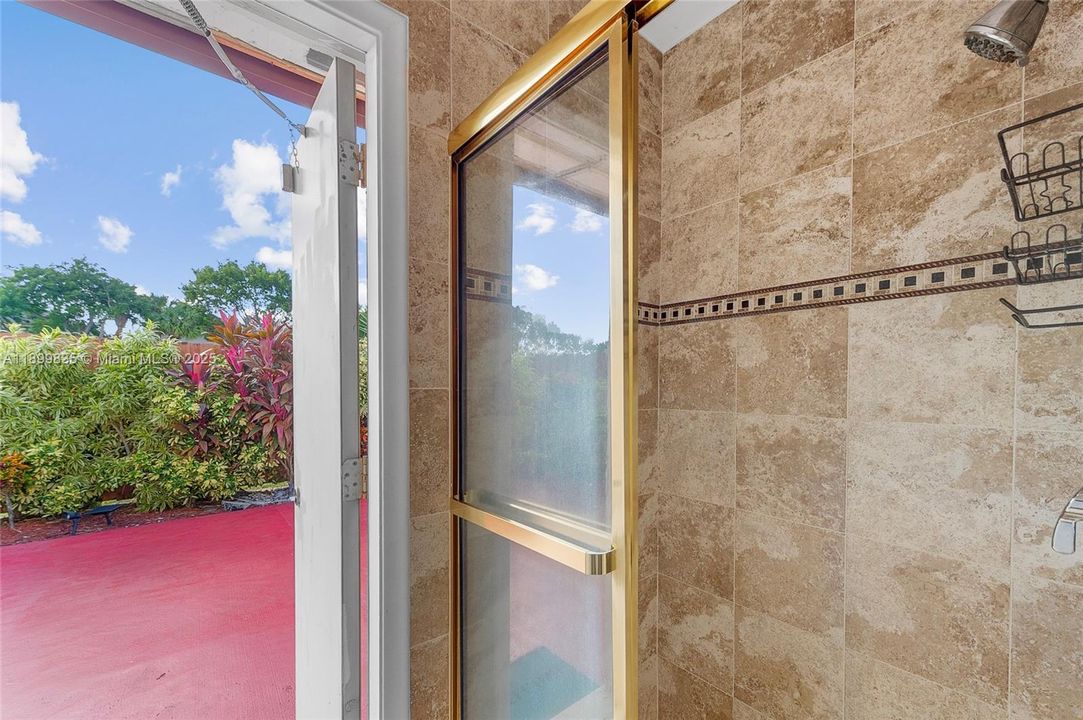 En Venta: $349,000 (3 camas, 2 baños, 1332 Pies cuadrados)