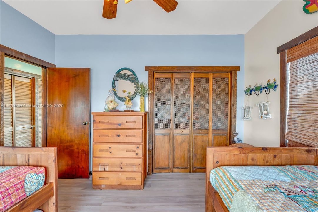 待售: $1,180,000 (3 贝兹, 2 浴室, 1674 平方英尺)