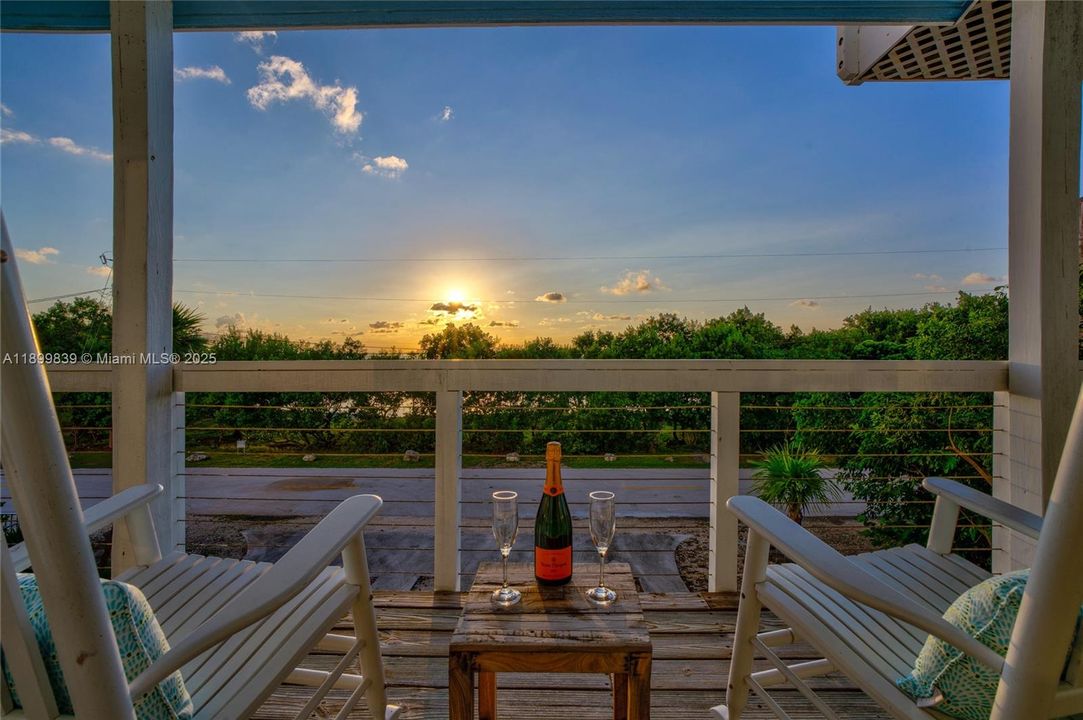 待售: $1,180,000 (3 贝兹, 2 浴室, 1674 平方英尺)