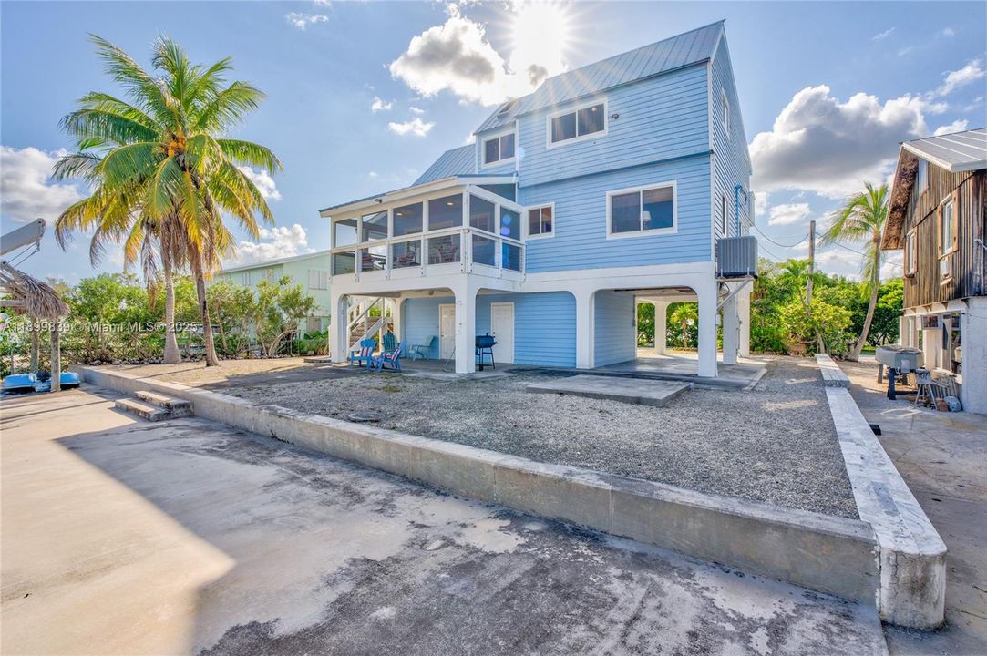 待售: $1,180,000 (3 贝兹, 2 浴室, 1674 平方英尺)