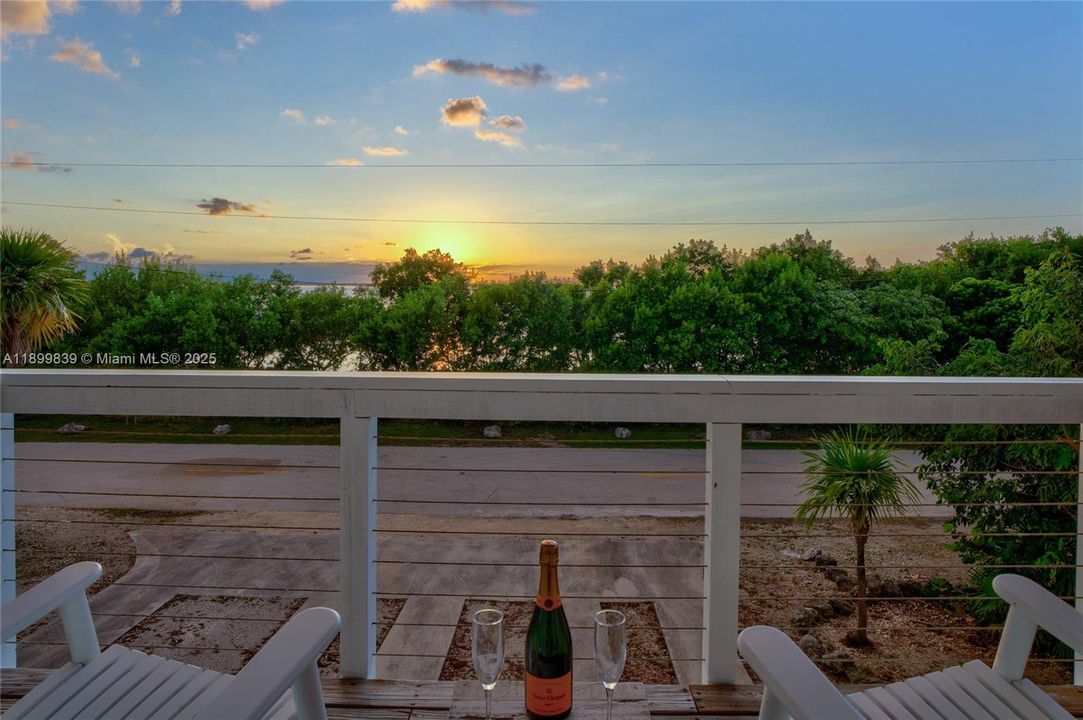 待售: $1,180,000 (3 贝兹, 2 浴室, 1674 平方英尺)